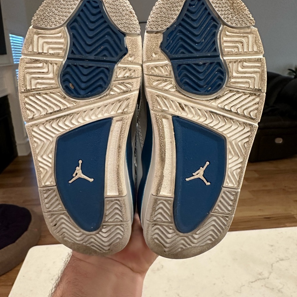 Jordan Retro 4 Military Blue - Picture 8 of 10